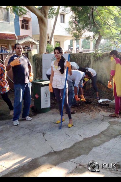 Trisha-Joins-Swachh-Bharath-Campaign